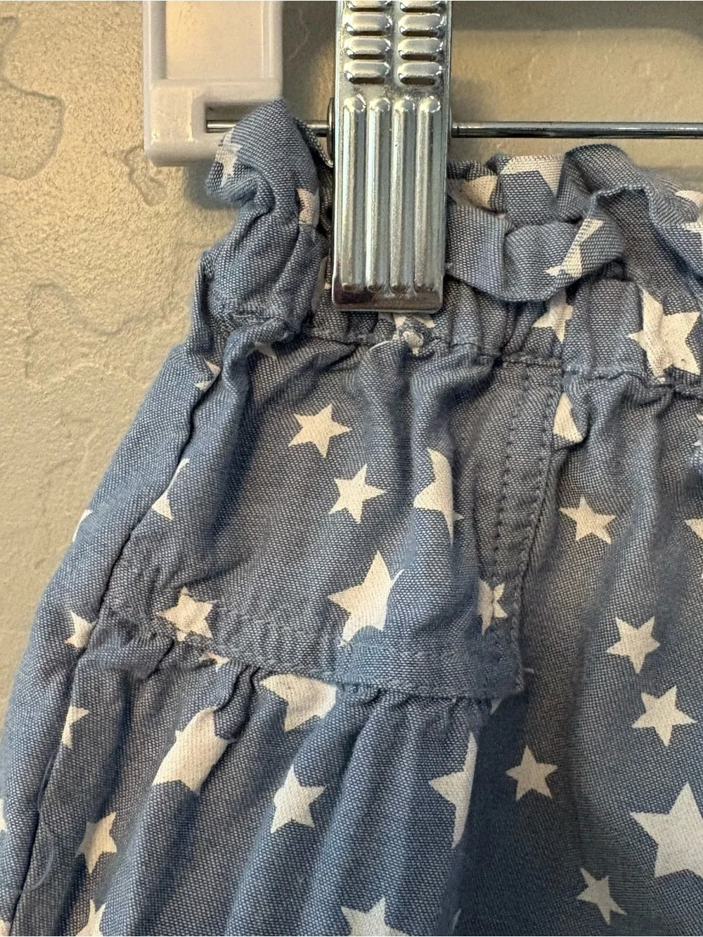 Tommy Hilfiger baby girls chambray with white stars ruffle top/short set 18 mon
